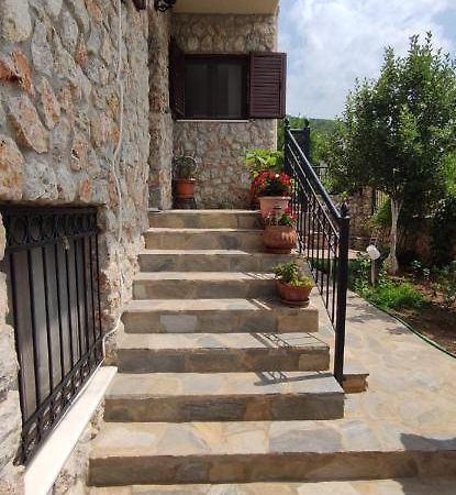 Panos Luxury Suites Kalambaka Exterior foto